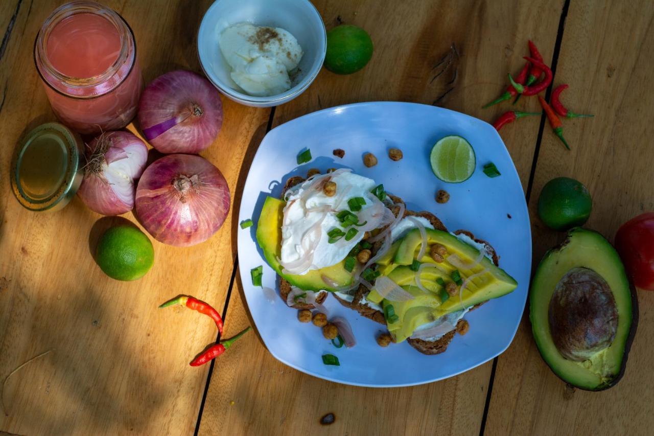 Nanas Homestay Bungalow Gili Air Esterno foto